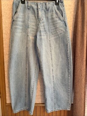 Universal Threads jeans size 6
